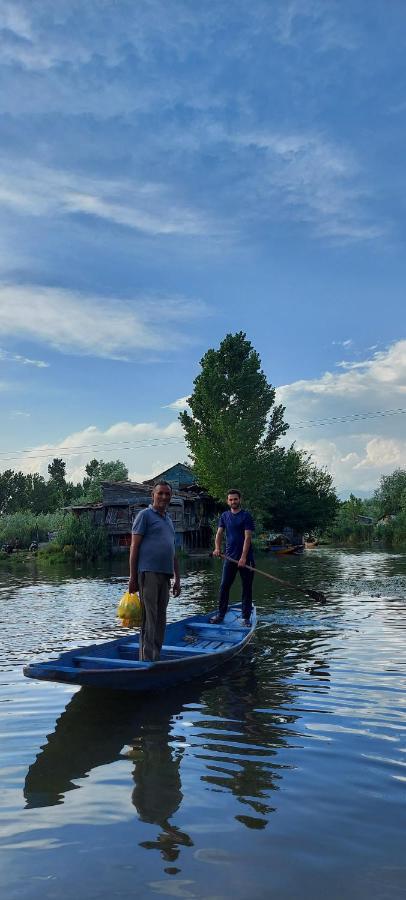 Green View Group Of Houseboats Hotel Srīnagar Quarto foto